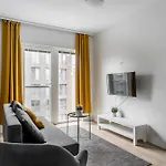 Hiisi Homes Herttuankulma 公寓